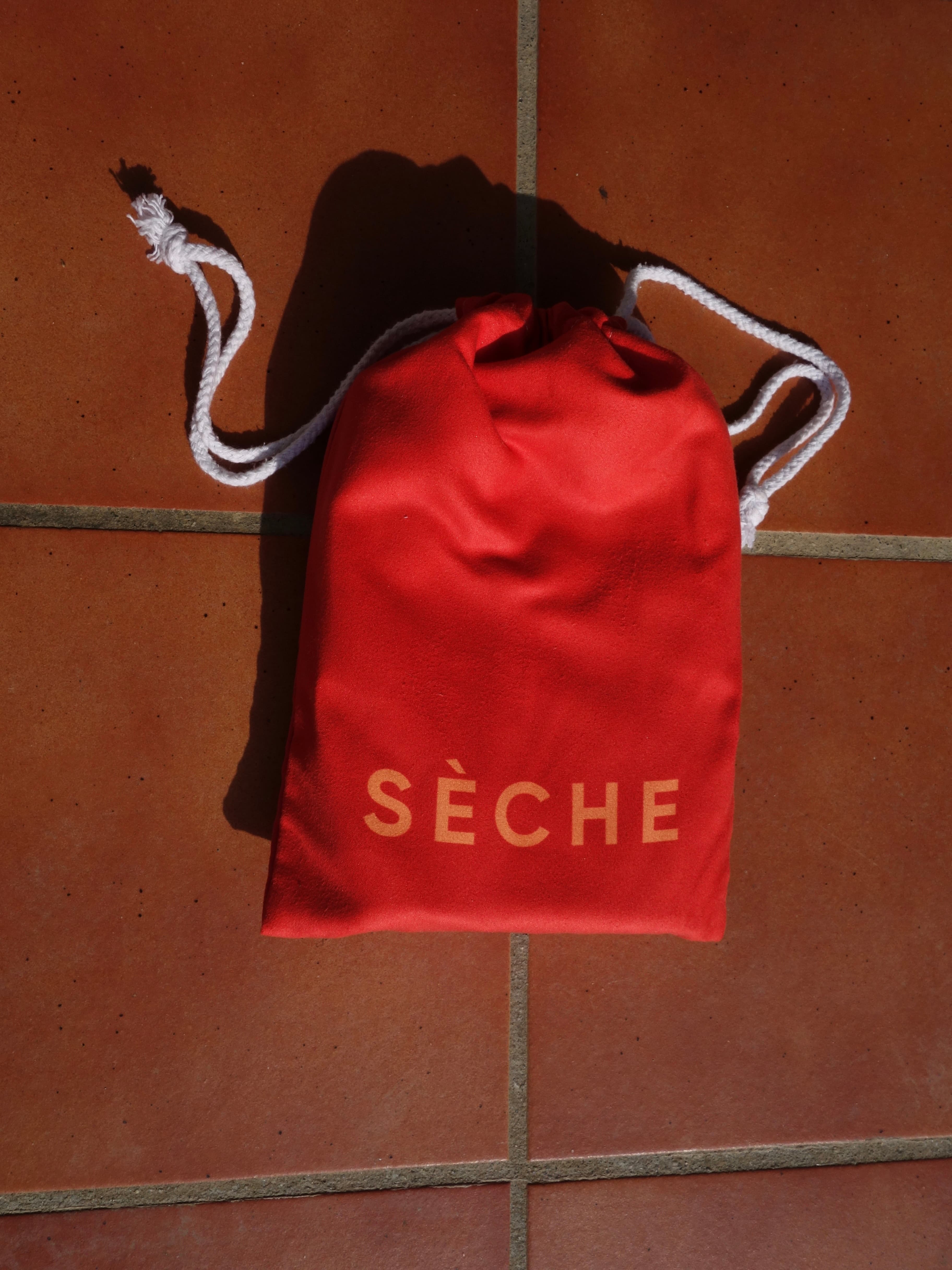The matching Logo pouch